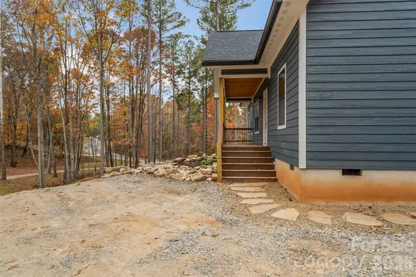 195 Grandview Peaks DR, Nebo, NC 28761