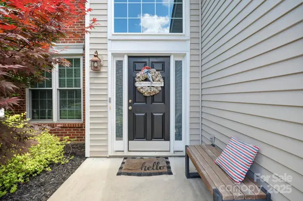 16337 Greybriar Forest LN, Charlotte, NC 28278