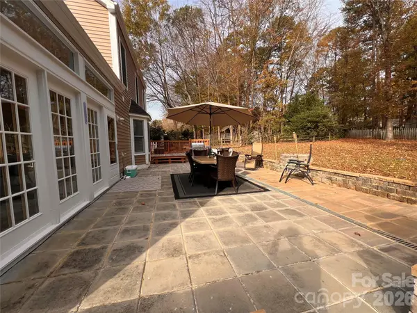 2913 Summerland DR, Charlotte, NC 28105