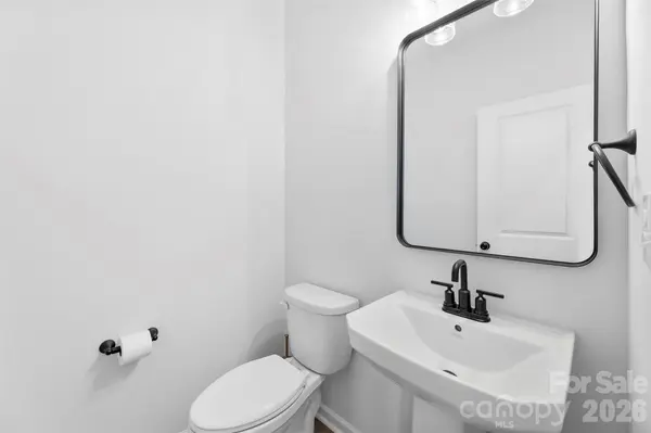 145 Baucom ST, Charlotte, NC 28216