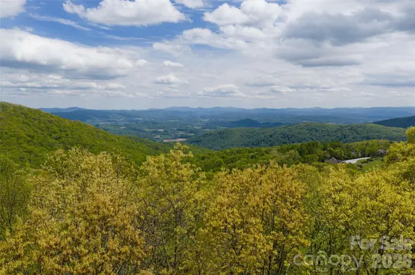 416 Summerset DR #83, Hendersonville, NC 28792