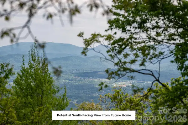 416 Summerset DR #83, Hendersonville, NC 28792