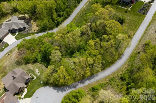 416 Summerset DR #83, Hendersonville, NC 28792