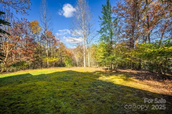 87 Prater Cove RD, Franklin, NC 28734