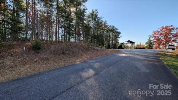 1111 Table View DR, Morganton, NC 28655