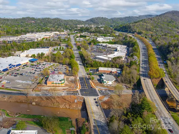 90 S Tunnel RD, Asheville, NC 28805