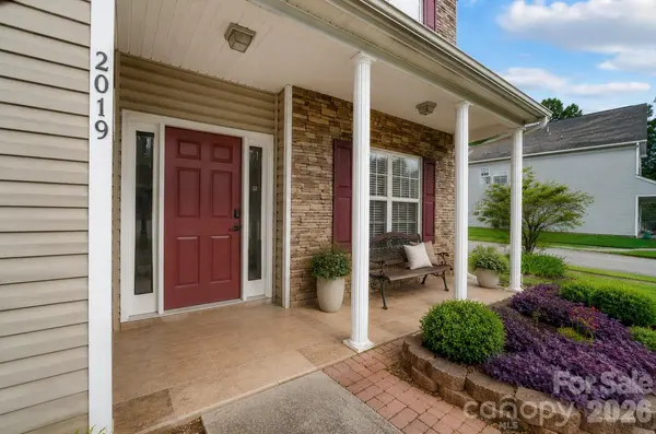 2019 Aberglen DR, Charlotte, NC 28262