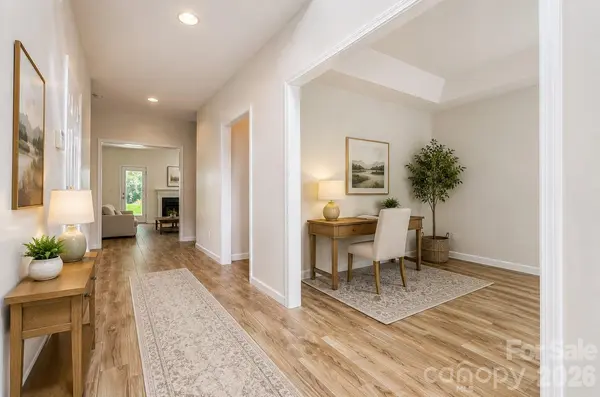 2019 Aberglen DR, Charlotte, NC 28262