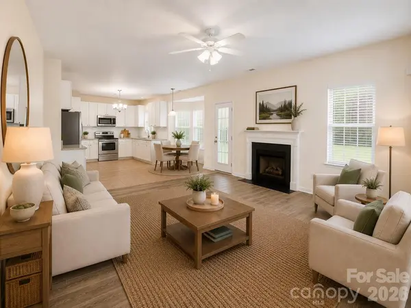 2019 Aberglen DR, Charlotte, NC 28262