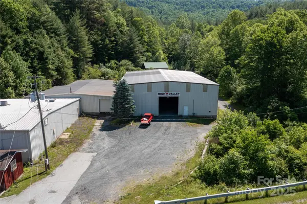 6573 S NC Highway 226 HWY, Spruce Pine, NC 28777