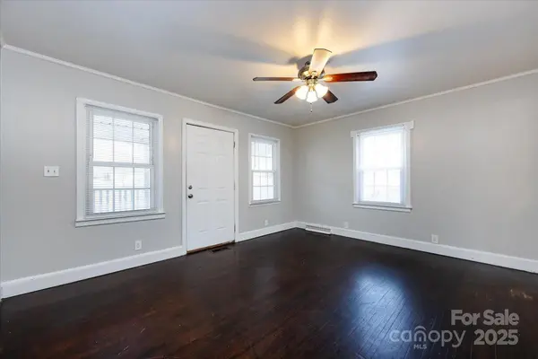 1027 Holland AVE, Gastonia, NC 28052