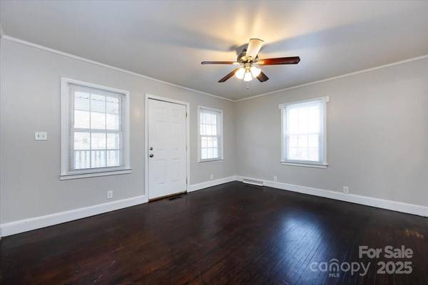 1027 Holland AVE, Gastonia, NC 28052