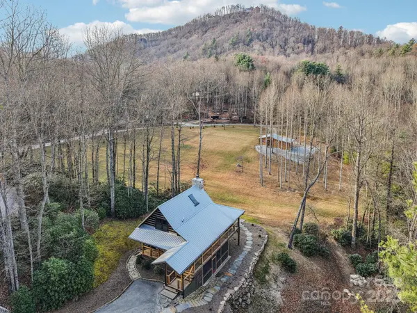 408 & 586 Little Elbow Mountain RD, Lake Toxaway, NC 28747