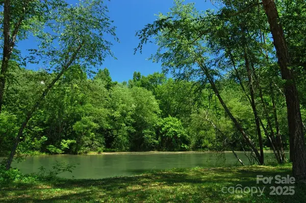 2086 Paddock CIR, Morganton, NC 28655