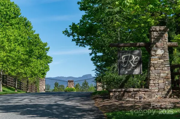 1227 River Club DR, Morganton, NC 28655
