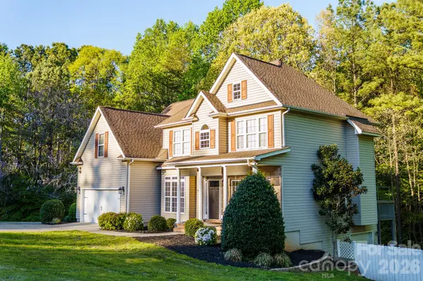 214 Harbor Landing DR, Mooresville, NC 28117