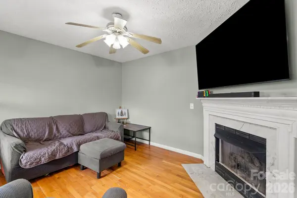 842 Grouse RD, Clyde, NC 28721