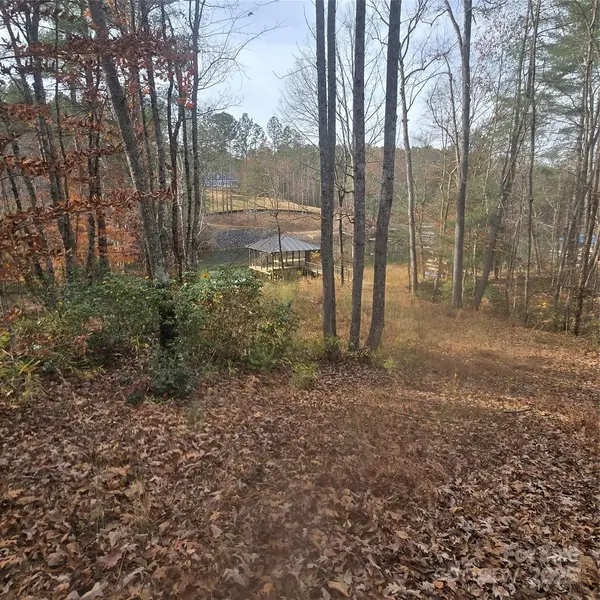 1096 Lake Vista DR NE, Valdese, NC 28690