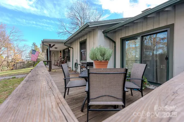 127 Reid Queen DR, Little Switzerland, NC 28749