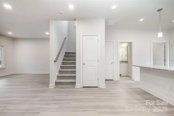 19901 Burton LN, Cornelius, NC 28031