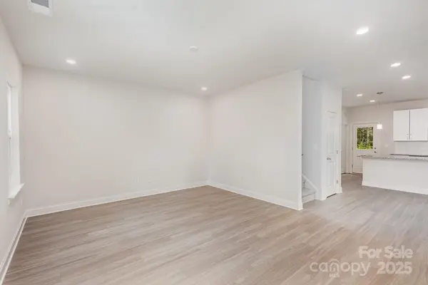 19901 Burton LN, Cornelius, NC 28031