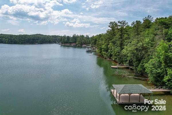 597 Peninsula Reserve RD #34, Nebo, NC 28761