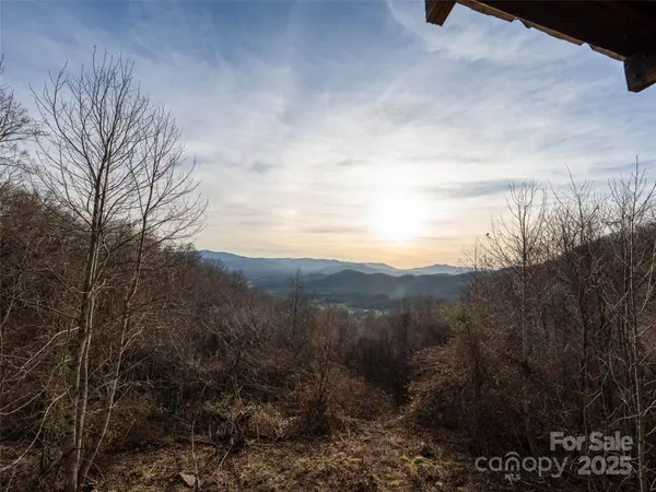 506 Rocky Acres RD, Canton, NC 28716