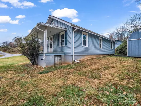120 Maple Ridge RD, Candler, NC 28715