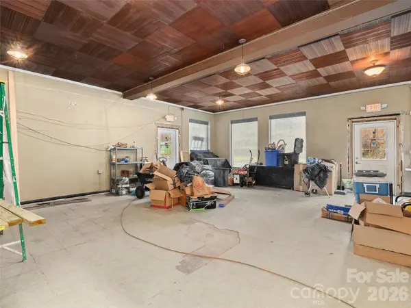 595 N Main ST, Waynesville, NC 28786