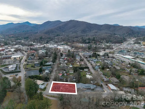 595 N Main ST, Waynesville, NC 28786
