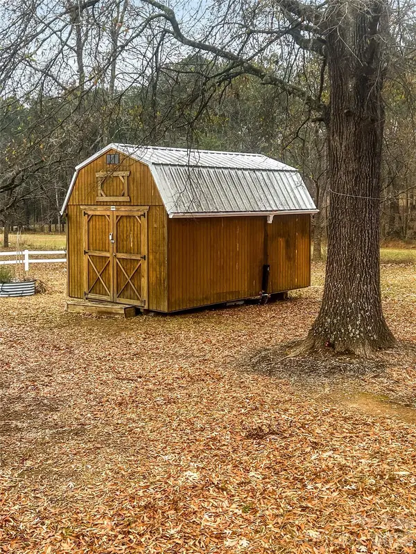 205 W Haywood LN, Mount Gilead, NC 27306