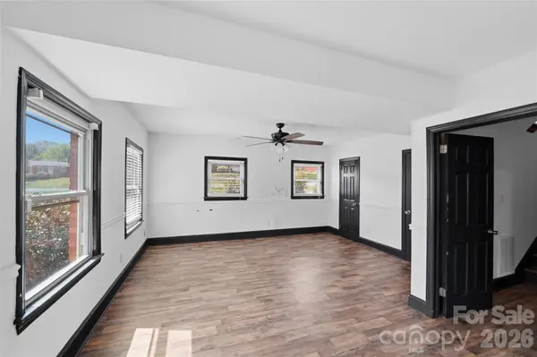 1424 Dean ST, Charlotte, NC 28216