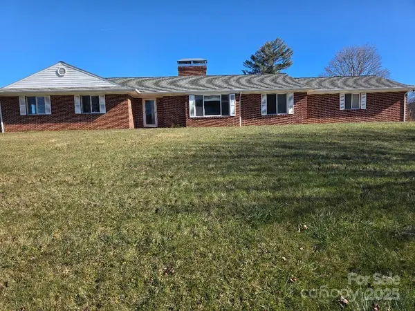 1375 E US Highway 19E HWY, Burnsville, NC 28714
