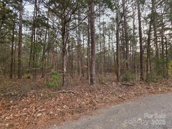 00 Lynn CIR #11-14, Lancaster, SC 29720