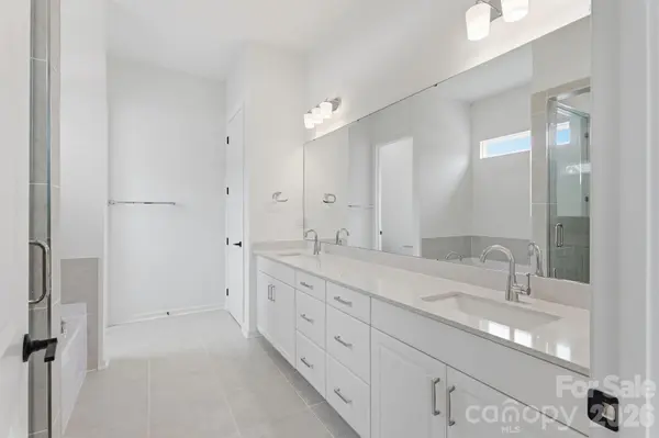 5068 Duval CIR, Tega Cay, SC 29708