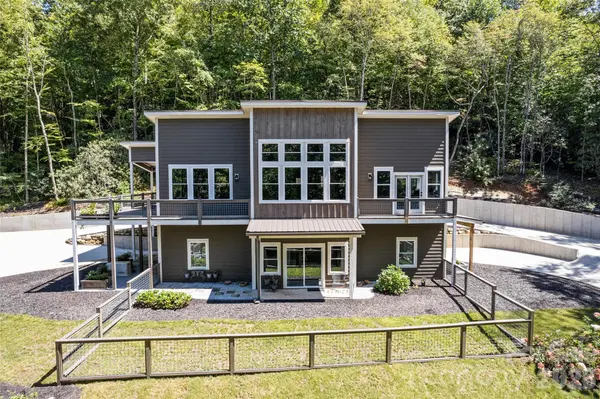 1185 Wallalieu RD, Otto, NC 28763