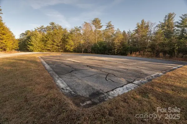 49 Lake James RD, Marion, NC 28752