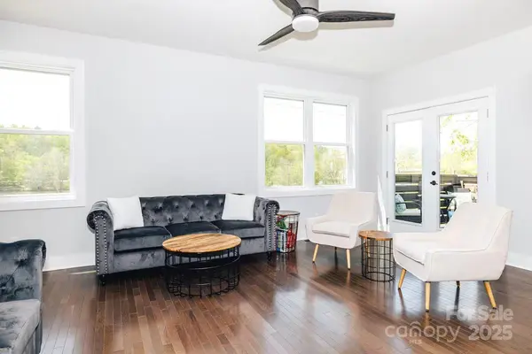 1057 Riverside DR, Asheville, NC 28804
