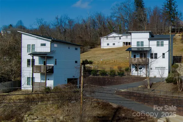 1061 Riverside DR, Asheville, NC 28804