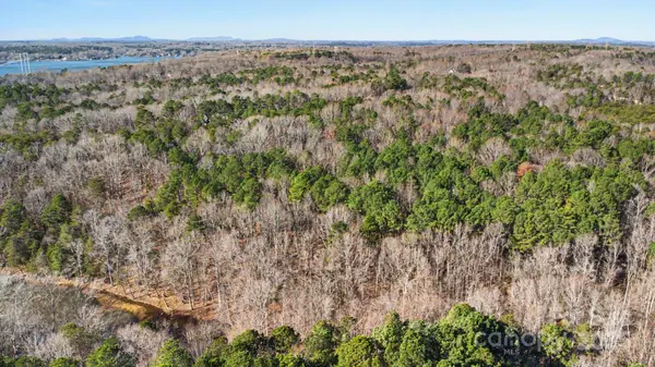 9026 Island Point RD, Charlotte, NC 28278