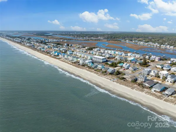 2714 W Beach DR, Oak Island, NC 28465