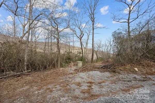1443 Old Mill RD #8/9, Hendersonville, NC 28792