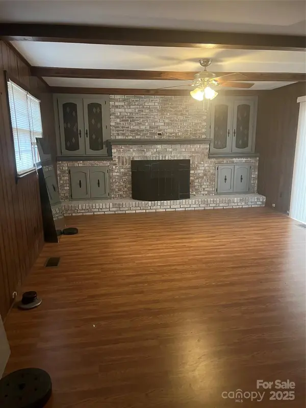 206 E Catawba DR, Mount Holly, NC 28120