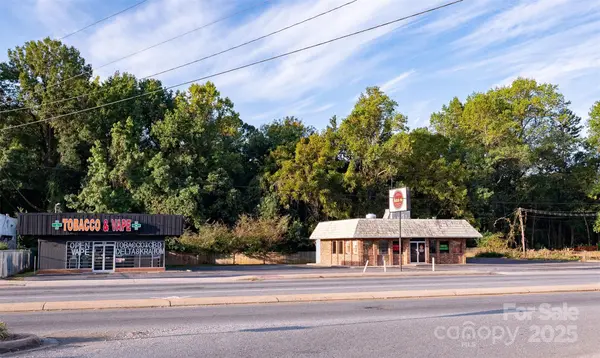 2934 & 2938 Shamrock DR, Charlotte, NC 28205