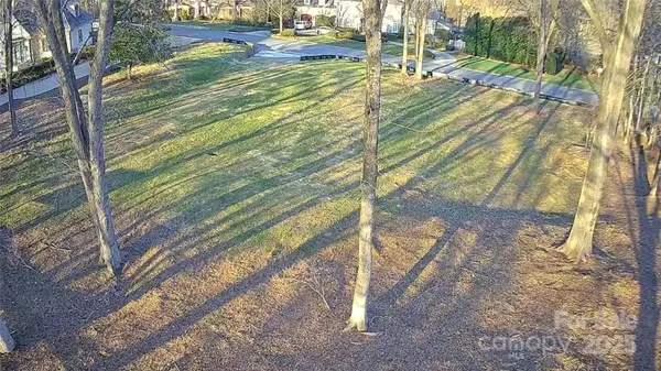 5824 Masters CT, Charlotte, NC 28226