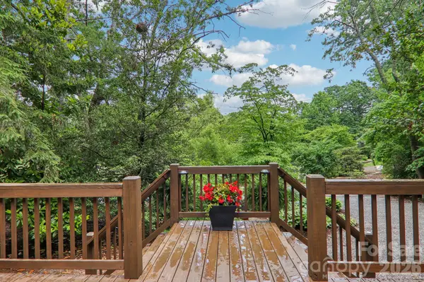 416 S Cherokee AVE, Black Mountain, NC 28711