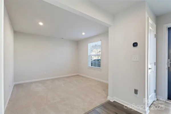 2016 Tupelo Grove LN, Gastonia, NC 28054
