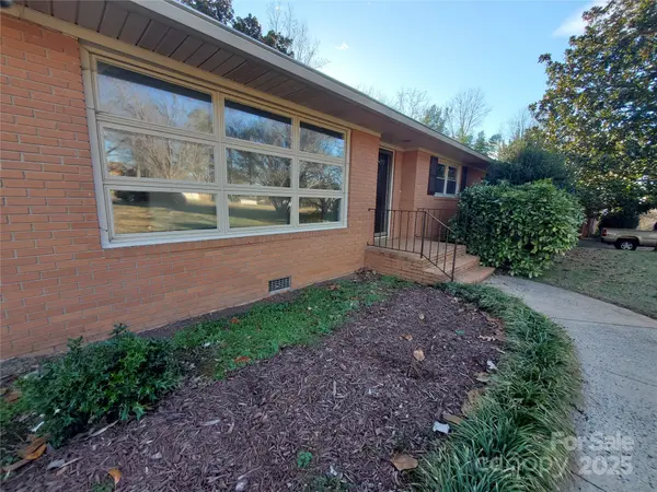 1303 Hunt ST, Shelby, NC 28152