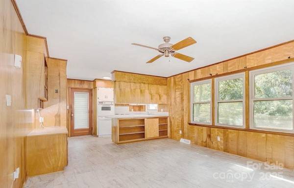 1303 Hunt ST, Shelby, NC 28152
