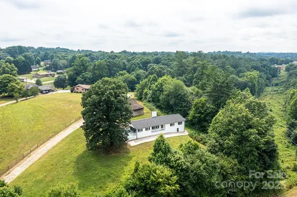 3398 Shamrock HTS, Hudson, NC 28638
